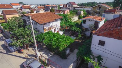 dvoriste u apartmanu Donji Štoj