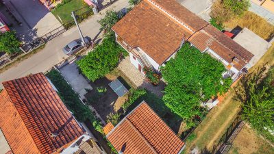 dvoriste u apartmanu Donji Štoj